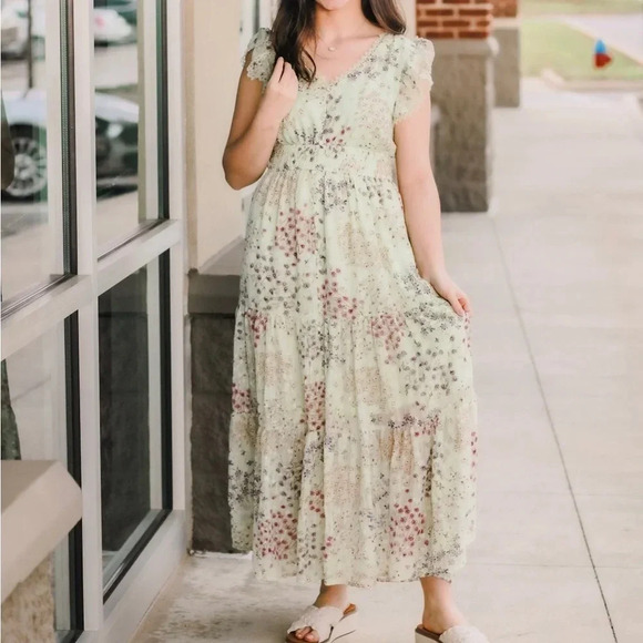 By The River Green Floral Maxi Dress‎ - Picture 1 of 7